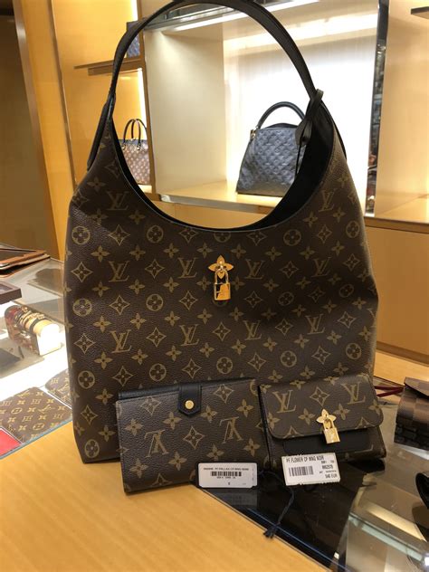 louis vuitton paris bag price|louis vuitton outlet in paris.